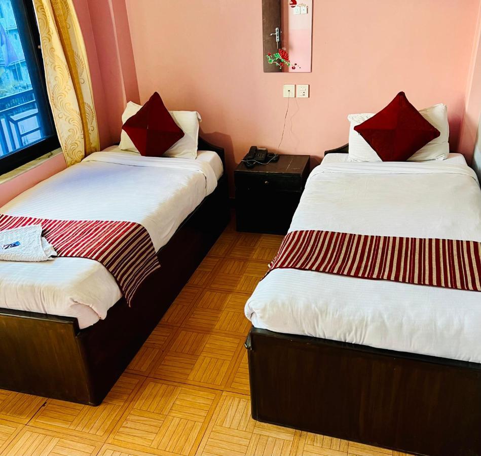 Hotel Donosti Pokhara Eksteriør bilde